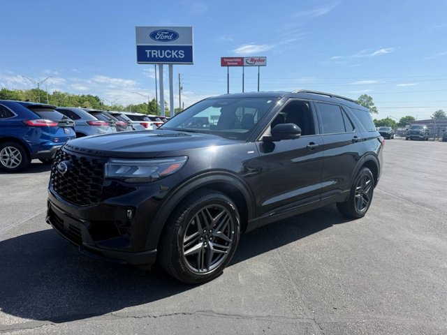 Used 2025 Ford Explorer - photo 1