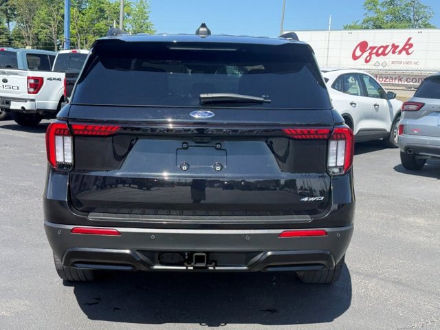 Used 2025 Ford Explorer - photo 5