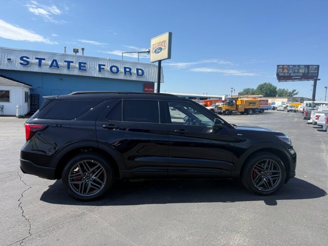 Used 2025 Ford Explorer - photo 8