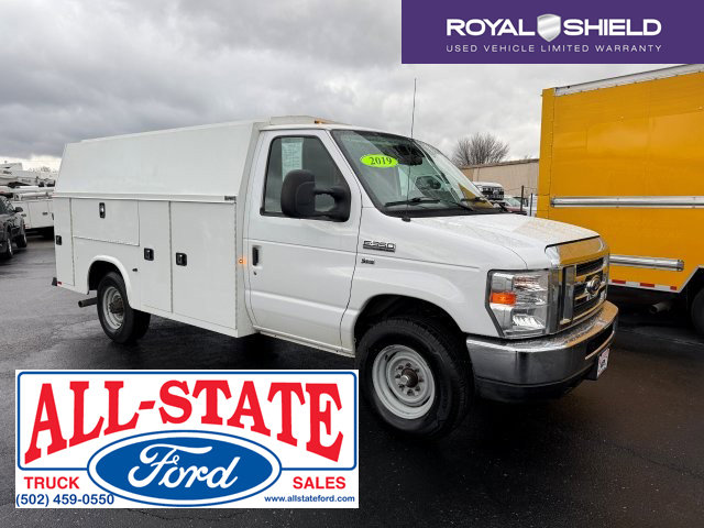 Used 2019 Ford E-350 - photo 35