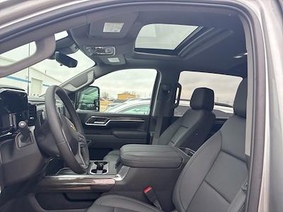 Used 2025 Chevrolet Silverado 2500 - photo 1