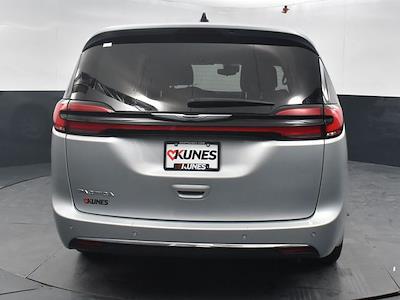 2023 Chrysler Pacifica FWD Minivan for sale #16P1671 - photo 2