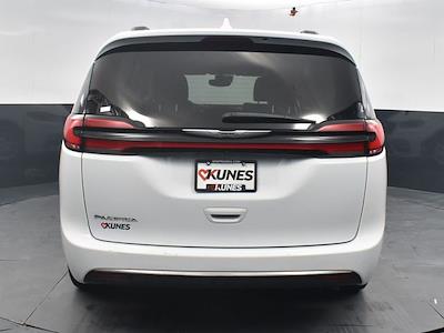 2022 Chrysler Pacifica FWD Minivan for sale #16P1672 - photo 2
