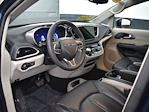 Used 2024 Chrysler Pacifica Select Minivan for sale #16P2127 - photo 12