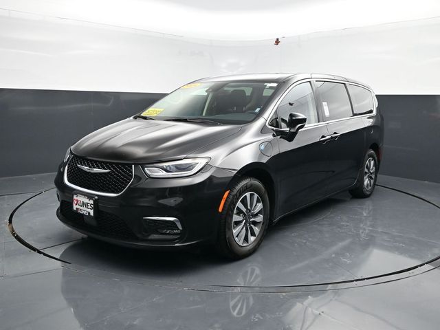 Used 2024 Chrysler Pacifica - photo 6