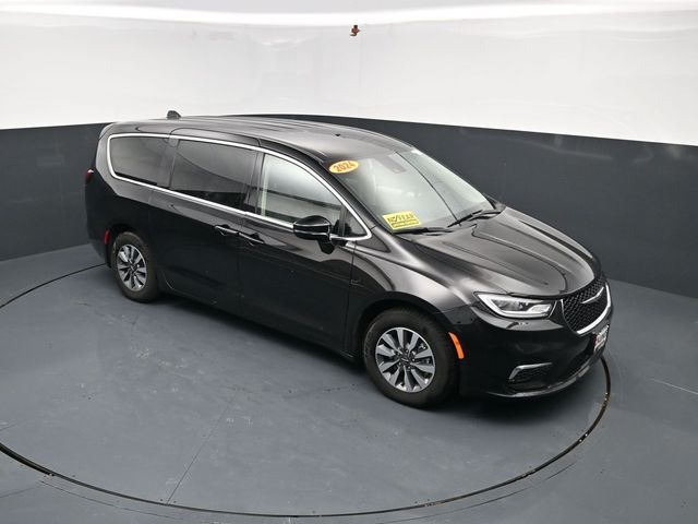 Used 2024 Chrysler Pacifica - photo 47