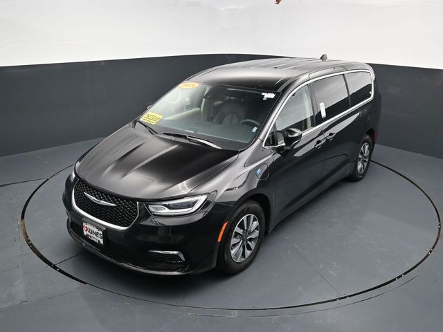 Used 2024 Chrysler Pacifica - photo 49