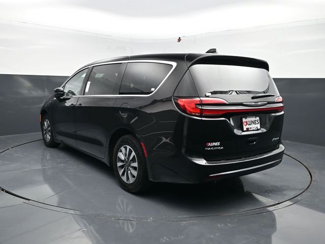Used 2024 Chrysler Pacifica - photo 9