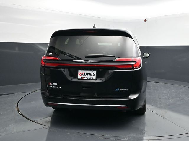 Used 2024 Chrysler Pacifica - photo 10