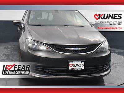 Used 2017 Chrysler Pacifica Touring FWD Minivan for sale #16X506A - photo 1