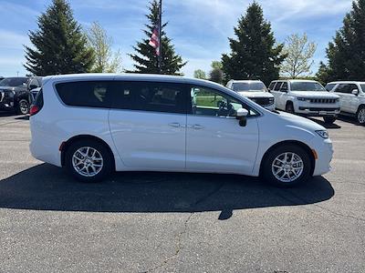 2023 Chrysler Pacifica FWD Minivan for sale #16X723 - photo 2