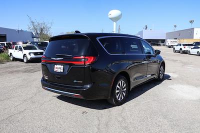 2023 Chrysler Pacifica FWD Minivan for sale #611675 - photo 2