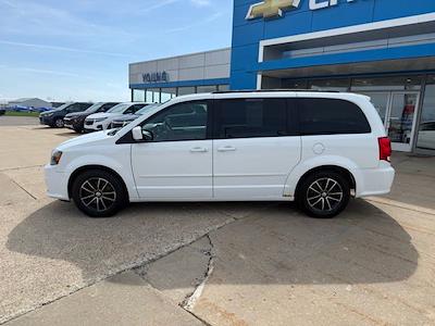 Used 2016 Dodge Grand Caravan - photo 2
