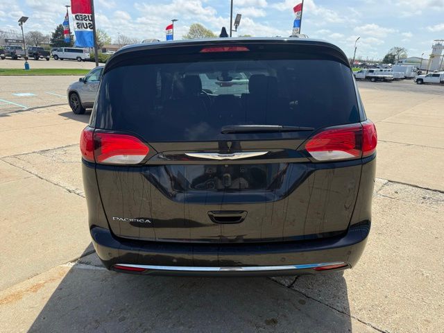 Used 2017 Chrysler Pacifica - photo 6