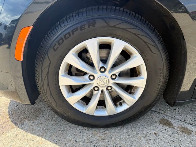 Used 2017 Chrysler Pacifica - photo 11