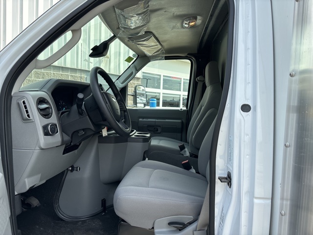 New 2025 Ford E-450 - photo 13