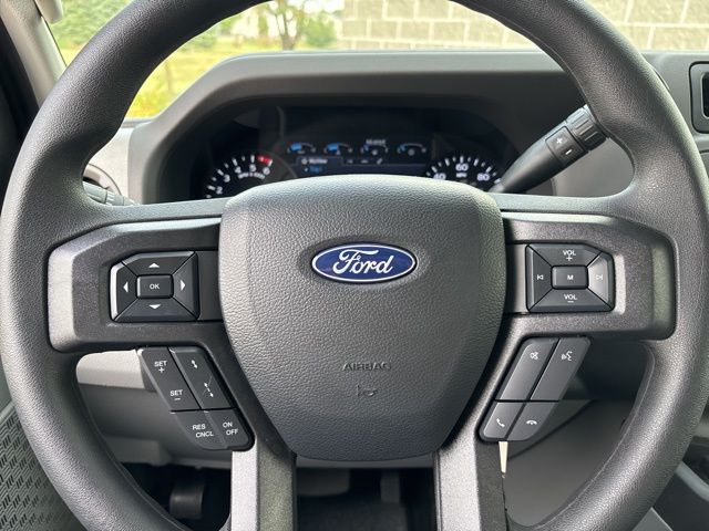 New 2025 Ford E-450 - photo 17