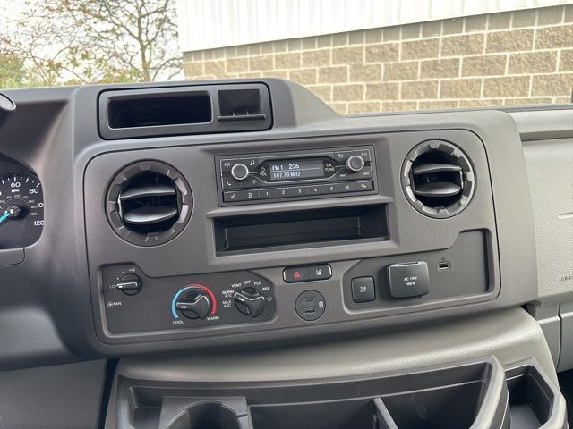 New 2025 Ford E-450 - photo 22