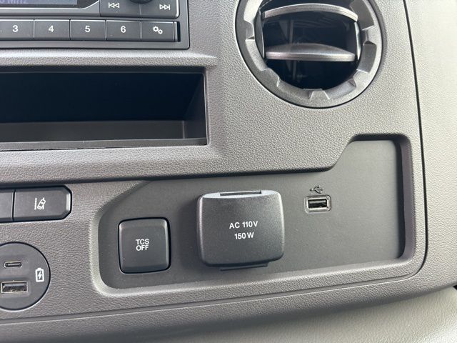 New 2025 Ford E-450 - photo 25