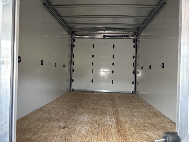 New 2025 Ford E-450 - photo 28