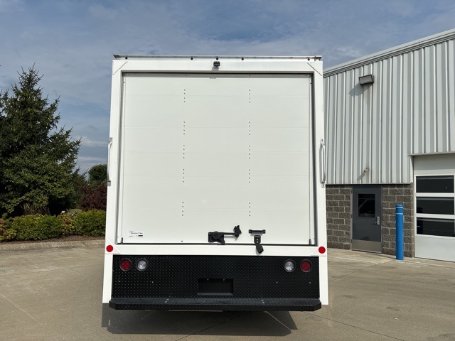 New 2025 Ford E-450 - photo 8