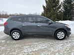 2009 Chevrolet Traverse FWD, SUV for sale #H11681A - photo 2