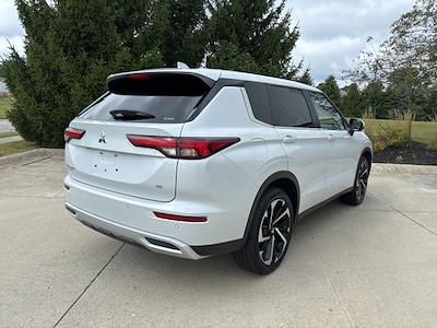 2024 Mitsubishi Outlander 4WD SUV for sale #J1915 - photo 2