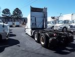Used 2020 Volvo VNR Volvo D13 Semi Truck for sale #243535 - photo 6
