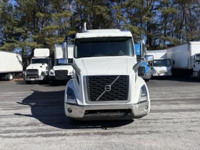 Used 2020 Volvo VNR Volvo D13 Semi Truck for sale #249702 - photo 2