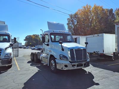 Used 2019 Freightliner Cascadia Cummins X15 Semi Truck for sale #808823 - photo 1
