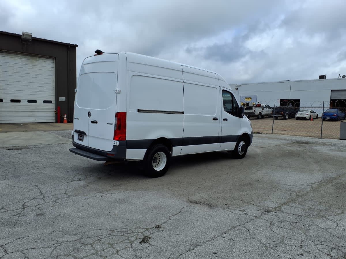 Used 2019 Freightliner Sprinter 3500 - photo 8