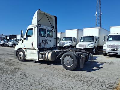 Used 2019 Freightliner Cascadia Detroit DD13 Semi Truck for sale #270046 - photo 2