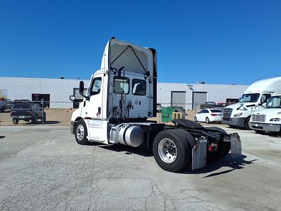 Used 2022 Freightliner Cascadia Detroit DD13 Semi Truck for sale #270472 - photo 2