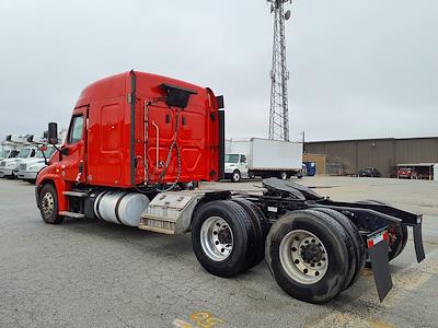 Used 2019 Freightliner Cascadia Detroit DD13 Semi Truck with Sleeper Cab for sale #302682 - photo 2