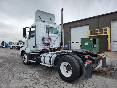 Used 2016 Volvo VNL 4x2 Semi Truck for sale #391811 - photo 2