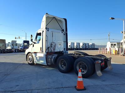 Used 2022 Freightliner Cascadia Detroit Diesel DD15 Semi Truck for sale #510504 - photo 2