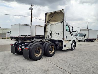 Used 2022 Freightliner Cascadia Detroit Diesel DD15 Semi Truck for sale #510505 - photo 2