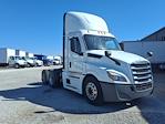 Used 2022 Freightliner Cascadia Detroit Diesel DD15 Semi Truck for sale #511350 - photo 4