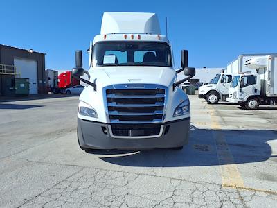 Used 2022 Freightliner Cascadia Detroit DD13 Semi Truck for sale #550777 - photo 2