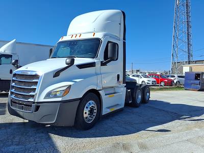 Used 2022 Freightliner Cascadia Detroit Diesel DD15 Semi Truck for sale #560224 - photo 1