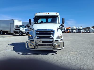 Used 2022 Freightliner Cascadia - photo 1