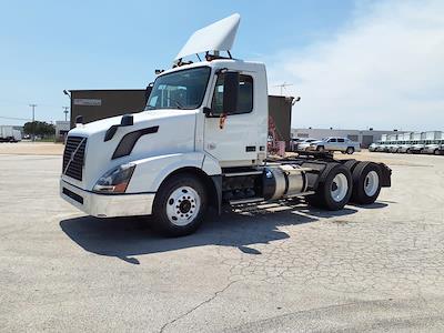 Used 2015 Volvo VNL Volvo D13 Semi Truck for sale #640795 - photo 1