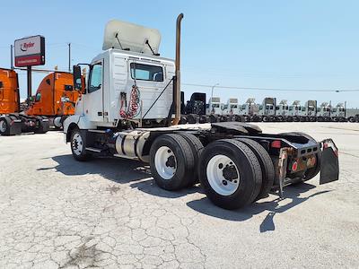 Used 2015 Volvo VNL Volvo D13 Semi Truck for sale #640795 - photo 2