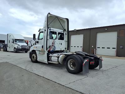 Used 2019 Freightliner Cascadia Detroit DD13 Semi Truck for sale #803494 - photo 2
