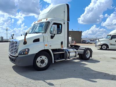 Used 2019 Freightliner Cascadia Detroit DD13 Semi Truck for sale #808637 - photo 1