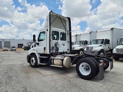 Used 2019 Freightliner Cascadia Detroit DD13 Semi Truck for sale #808640 - photo 2