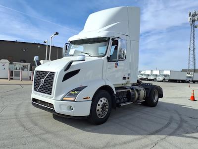 Used 2019 Volvo VNR Volvo D13 Semi Truck for sale #809208 - photo 1