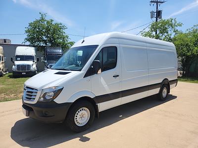 Used 2017 Freightliner Sprinter 2500 4x2 Empty Cargo Van for sale #810950 - photo 1