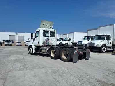 Used 2019 Freightliner Cascadia Detroit DD13 Semi Truck for sale #813664 - photo 2