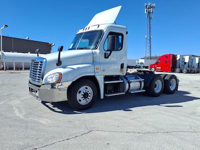 Used 2019 Freightliner Cascadia Detroit DD13 Semi Truck for sale #813670 - photo 1